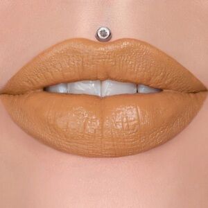 Jeffree Star Velvet Trap Lipstick Shade Gardening H**